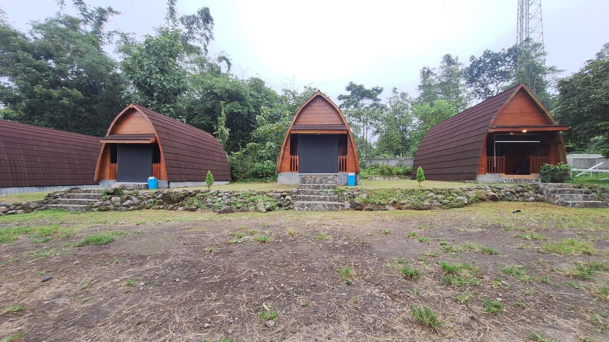 קליוראנג The Allabun Glamping Yogyakarta מראה חיצוני תמונה