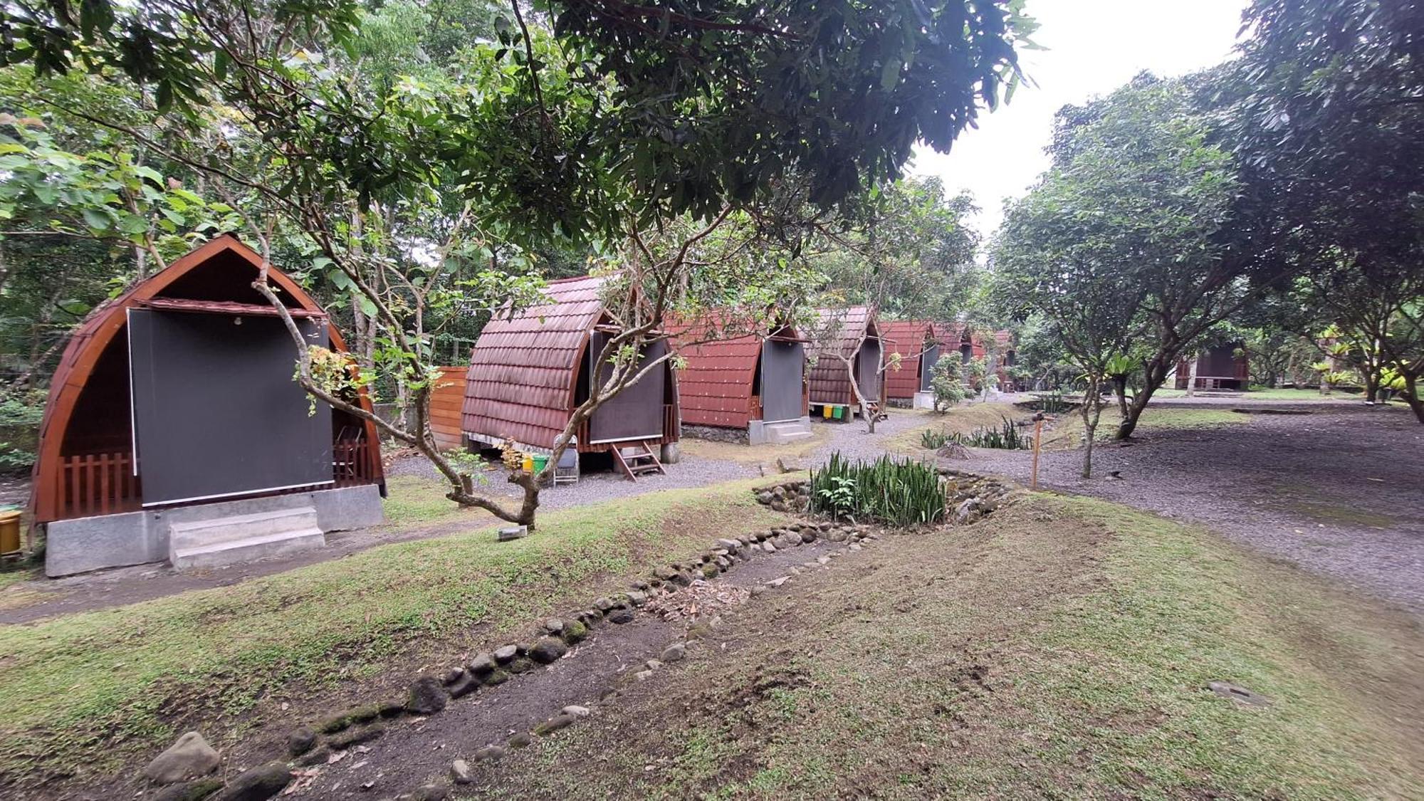 קליוראנג The Allabun Glamping Yogyakarta מראה חיצוני תמונה